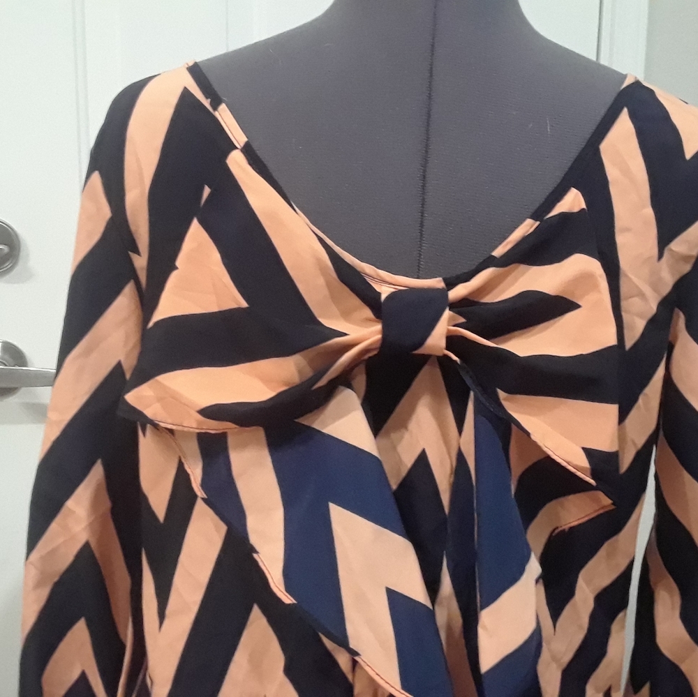Moa Moa Blue & Peach‎ Chevron Bow Flowy Top - Picture 3 of 9